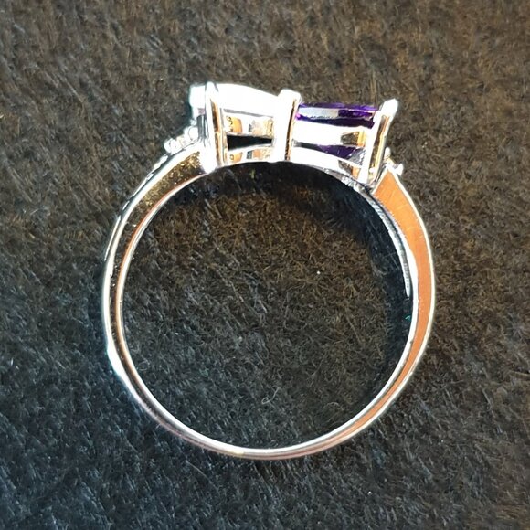 Lovely 925 Sterling Silver Heart-Shaped Lab-Created Opal & Amethyst Ring - Picture 5 of 11